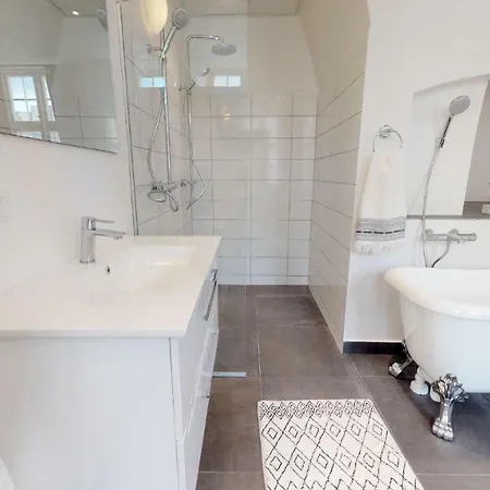 Apartman Large And Bright In City Centre *